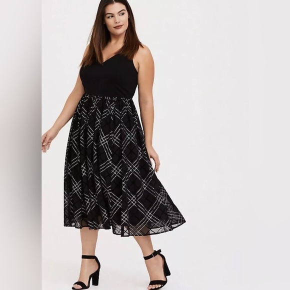 NWT Torrid Dress Womens Black Ponte Mesh Plaid Midi Flowy Chic flattering - Picture 1 of 10
